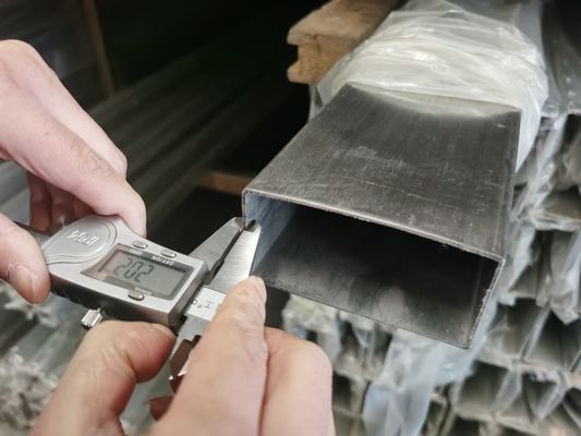 لوله مستطیلی فولادی ضد زنگ تزئینی A312 جلا داده شده 150 میلی متری