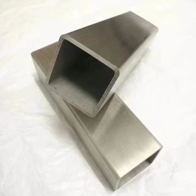 20 * 20 - 600 * 600 میلی متر مربع توخالی لوله 304 فولاد ضد زنگ پروفیل جوش داده شده 12M